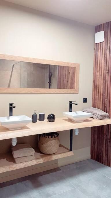 Superbe Appartement Avec Jacuzzi Et Jardin Prive Marlhes المظهر الخارجي الصورة